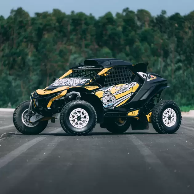 Can-Am Maverick R